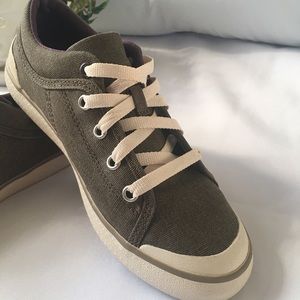 Teva Wm Freewheel Washed Canvas shoe 7